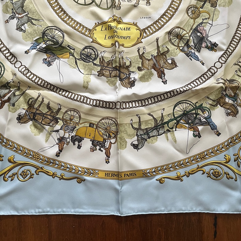 Hermes silk scarf Promenade de Longchamp - Picture 2 of 16